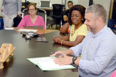 Rodrigo Drable Sanciona Atualiza O Da Lei Que Prev Educa O