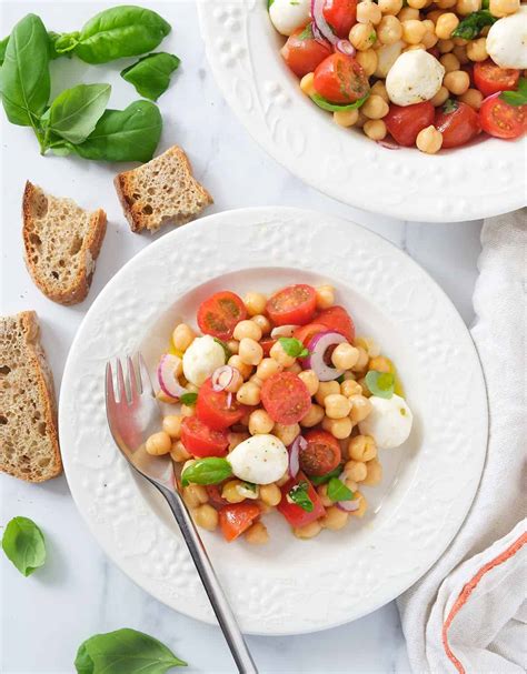 10 Minute Italian Chickpea Salad The Clever Meal