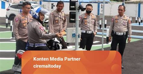 Polres Cirebon Kota Uji Coba Sistem Praktik SIM Elektronik Kumparan