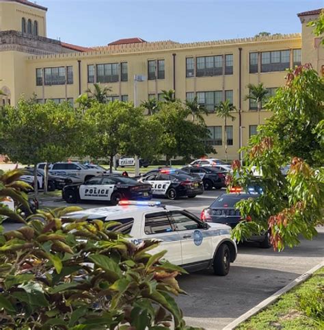 Activan Simulacros De Tiroteos En Escuelas De Miami Dade Y Broward