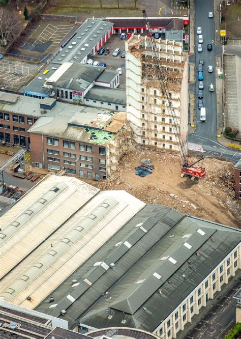 Luftbild Oberhausen Abriß Baustelle zum Rückbau des Hochhaus