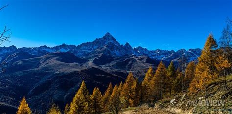 Tutto loro del monviso ostana uno dei borghi più belli ditalia posters