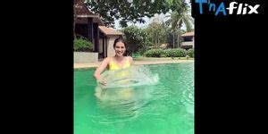 Kriti Sanon Breasts Bikini Scene In Kriti Sanon Hot Pics Collection May 2019 Tnaflix