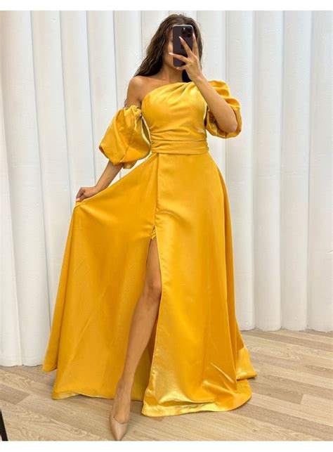 Long Satin Party Dress With Balloon Sleeves Invitadisima