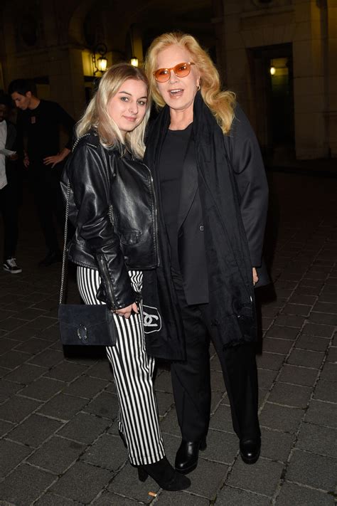 Photo Sylvie Vartan Avec Sa Fille Darina Scotti Vartan La G N Rale