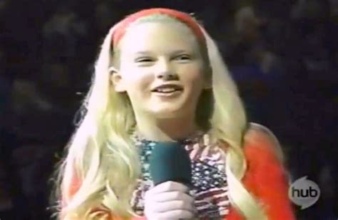 Taylor Swift Sings National Anthem at Age 12: Watch the Video | Taylor swift pictures, Taylor ...