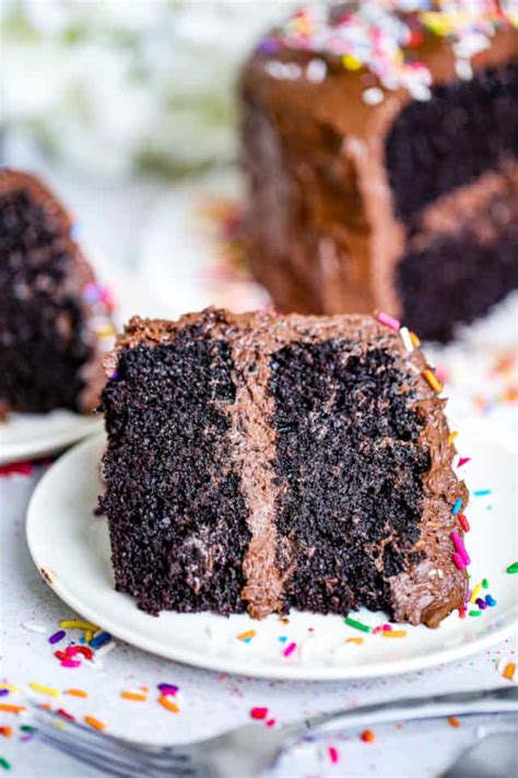 Super Easy Chocolate Cake And Frosting Recipe The Baking Chocolatess