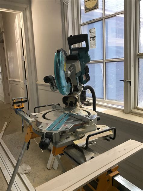 Makita 10 Sliding Compound Miter Saw The Tool Pig