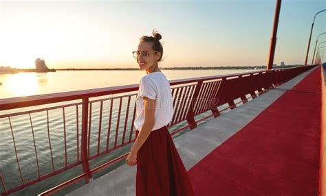 Bright Summer Lifestyle Portrait Of Young Pretty Woman In Eyewear Red