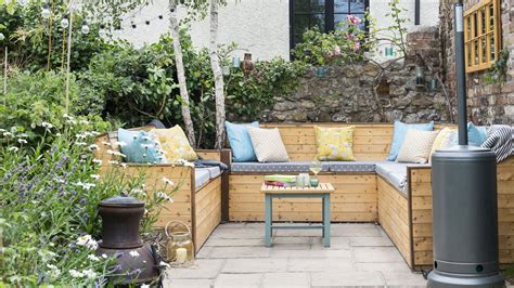 Garden makeover: an overgrown space transformed into a pretty cottage ...