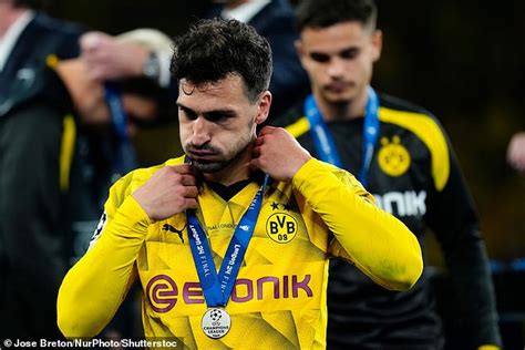 Mats Hummels And Borussia Dortmund Boss Edin Terzic Had VIOLENT