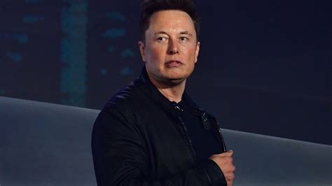 Tesla Stock Plummets After Elon Musk Bans Journalists From Twitter