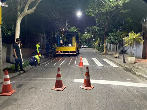 Para Evitar Acidentes Rua Escola Ganha Quebra Molas E Nova