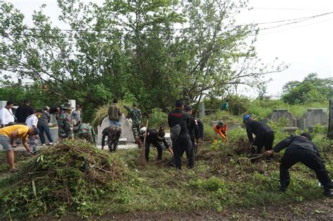 Tni Polri Dan Kokam Bersihkan Komplek Pemakaman Etnis Tionghoa