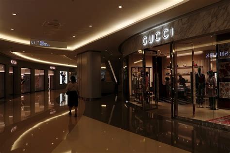 New Gucci head in China to lay out strategy soon to revive sales | Reuters