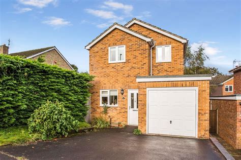 Millbrook Road Crowborough 3 Bed Detached House £425 000