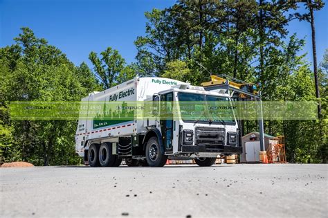 How Powerful is a Garbage Truck? - CSCTRUCK Municipal Truck