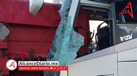 Choque entre autobús y tráiler en la Puebla Orizaba deja 16 heridos