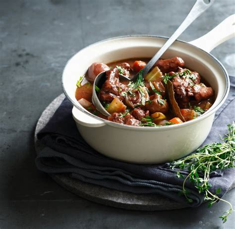 Quelle Est La Recette Du Boeuf Bourguignon L Ancienne Marie Claire