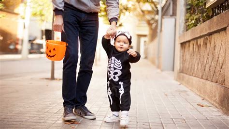 16 Toddler Halloween Costumes | Mom.com