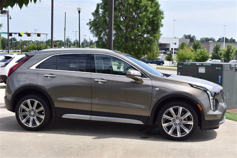 New Cadillac Xt Fwd Premium Luxury Sport Utility In Fayetteville