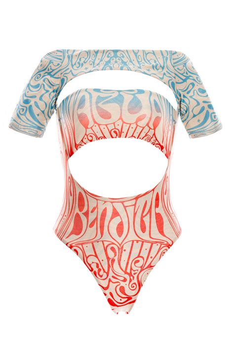 9 Hot Sexy Amara Mari Bikini Pics