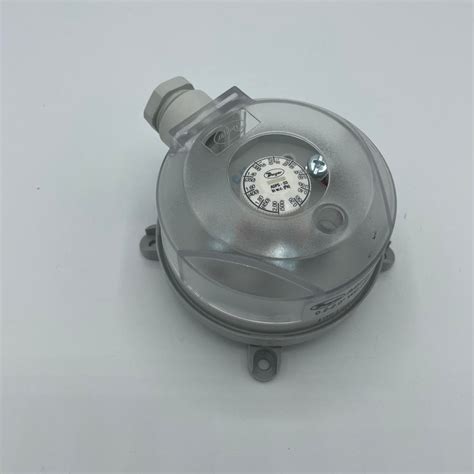 Dwyer ADPS-03-2-N-C Pressure Switch | Value Controls