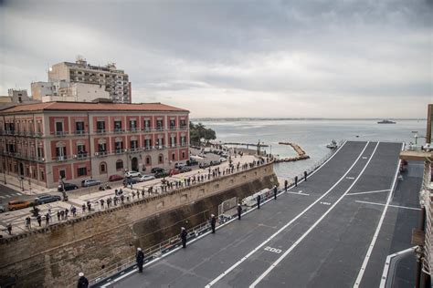 A TARANTO APERTURA STRAORDINARIA DEL PONTE GIREVOLE PER IL PASSAGGIO