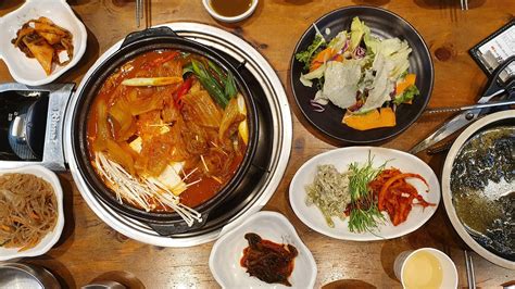 Understanding Korean Culture: Restaurant Culture in South Korea ...