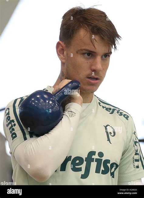 SÃO PAULO SP 30 08 2017 TREINO DO PALMEIRAS The player Róger