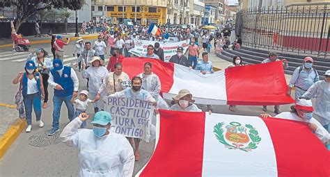 Piura Pobladores Amenazan Con Encadenarse Y Exigen Hospital De Alta