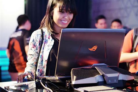 Alasan Alasan Kenapa Harus Pakai ASUS ROG Jika Kamu Bukan Gamer