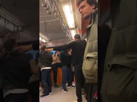 Istanbul Metrosunda Skandal Fa Istlik Youtube