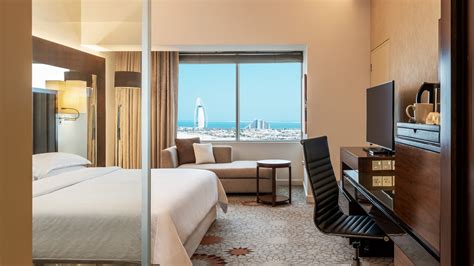 Hotel near Dubai Mall | Sheraton Mall of the Emirates Hotel, Dubai