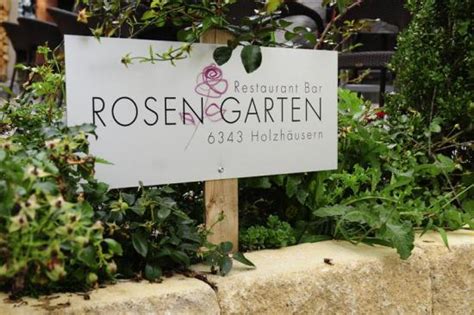 K Chin Koch Bei Restaurant Rosengarten In Holzh Usern Rolling Pin