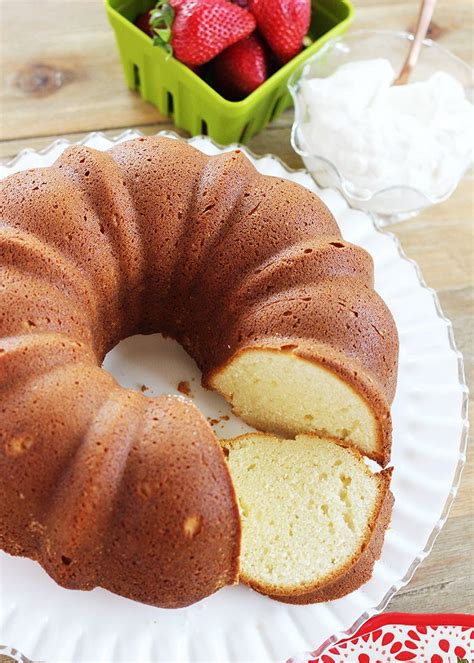 Old Fashioned Pound Cake Pound Cake Recipes Pound Cake Recipes Easy Easy Bundt Cake Recipes