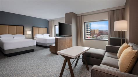 Convenient Herndon Hotel Rooms Near Dulles Airport | Hyatt Regency Dulles