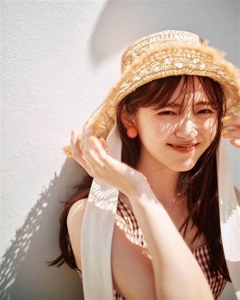 鈴木愛理さんのインスタグラム写真 鈴木愛理instagram 「 Ray Magazine 7月号👒 発売中のrayからアザーカット ︎