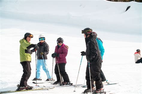 Discover Skiing & Snowboarding - Mount Washington Alpine Resort
