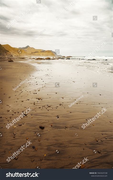 Image Beach Marokopa New Zealand Stock Photo 1963325728 | Shutterstock