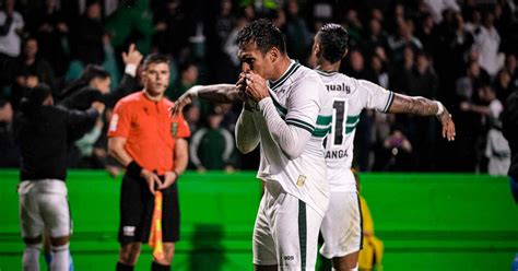 Coritiba Volta A Vencer Duas Seguidas Depois De Mais De 150 Dias