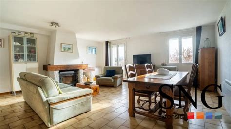 À vendre Maison mitoyenne 1 côté 4 pièces située à Venelles 13770