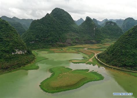 Chine Vue D Un Lac Au Guangxi French News Cn