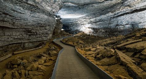 Mammoth Cave is the world's largest cave system - Tim's Fun Facts