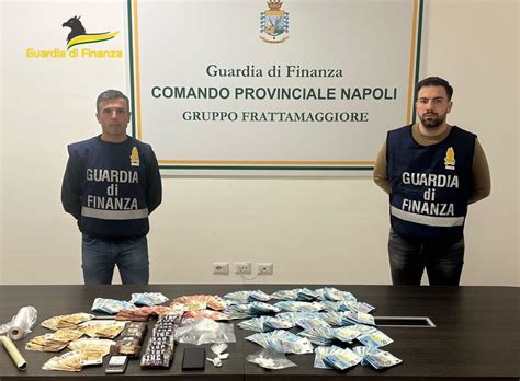 Padre E Figlio Arrestati Con Chili E Mezzo Di Droga Volevano