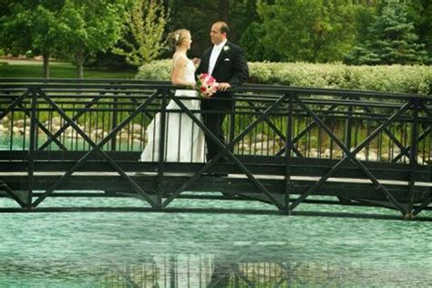 Grounds At Blossom Heath Inn In St Clair Shores Mi Michigan Wedding