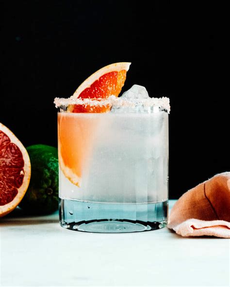 Top 10 Grapefruit Cocktails – A Couple Cooks