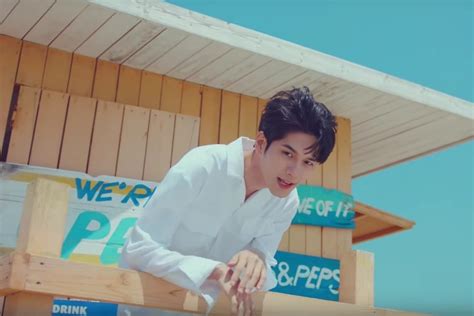 Watch Ong Seong Wu Enjoys A Perfect Summer Vacation In Heart Sign Mv