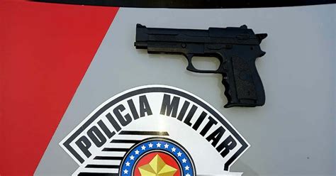 Policiais Militares Recuperam VeÍculo Roubado