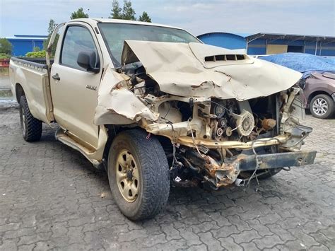 2015 Toyota Hilux Wreck Pickles Auctions Buy Industrial Cars And Salvage